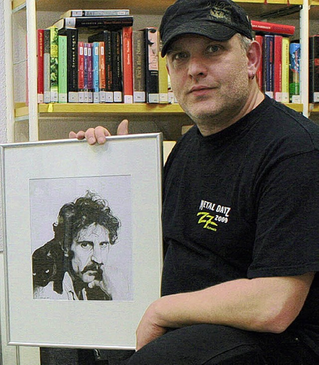 Auch ein Portrt des Musikers Frank Za...iners Andreas Birgel in der Mediathek.  | Foto: cremer