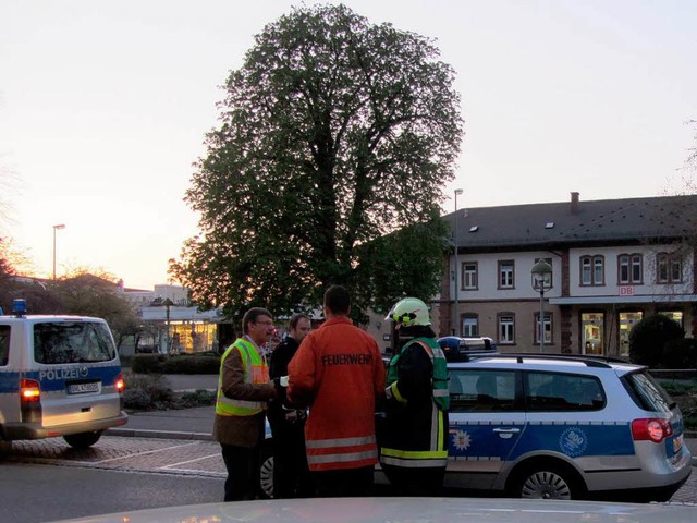 Am Bahnhof Bad Sckingen herrschte nach der Bombendrohung Ausnahmezustand.  | Foto: Katja Mielcarek