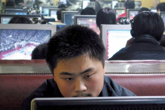Pekings Zensoren kappen Internetzugang