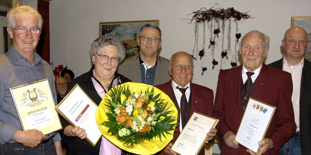 Beim Gesang- und Musikverein &#8222;Li...Luzia Langenbacher und Bernhard Krmer  | Foto: Roland Vitt