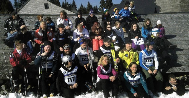 26 Musikerinnen und Musiker der Tracht...i den alpinen Musikermeisterschaften.   | Foto: Dieter Maurer