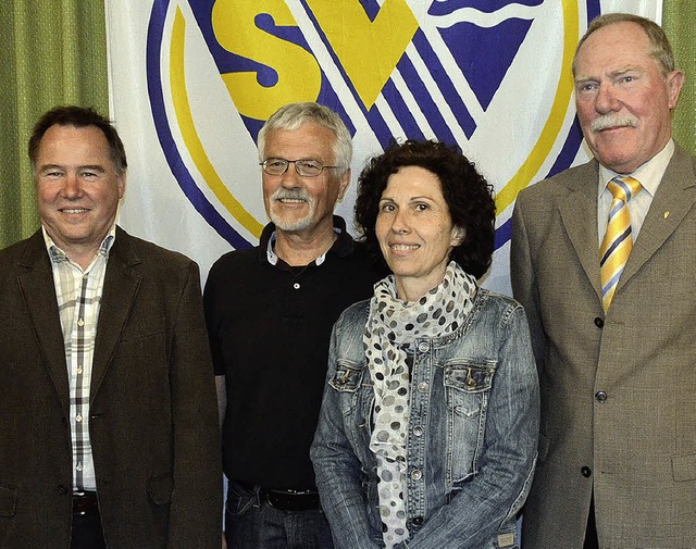 Der neue SVW-Vorstand mit  dem Vorsitz...iedergewhlten Kassierer Peter Schach.  | Foto: Sylvia Timm