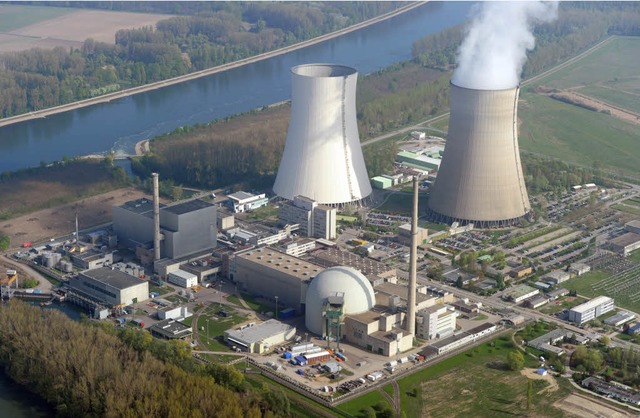 Umstritten und umstrittener: das Kraftwerk Philippsburg in Nordbaden.  | Foto: dpa