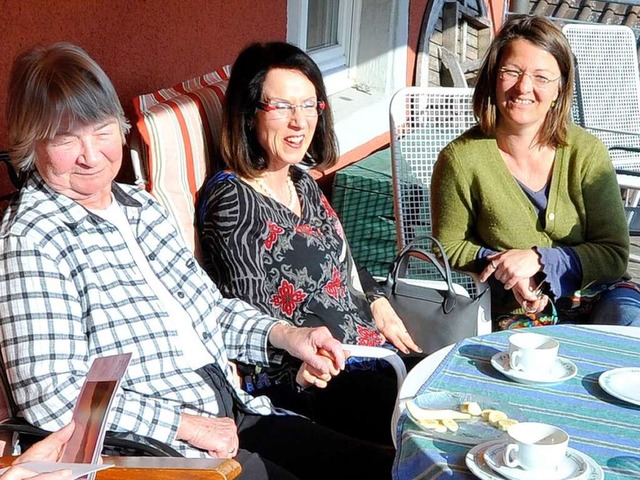 Wohlfhlen in der Wohngemeinschaft: Be...er Ulrike Bruhn (2. und 3. von links).  | Foto: Michael Bamberger