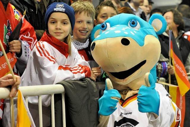 Fotos: Die deutsche Eishockey-Nationalmannschaft siegt gegen Russland
