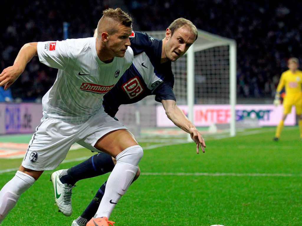 Der SC Freiburg gewinnt bei Hertha BSC mit 2:1.