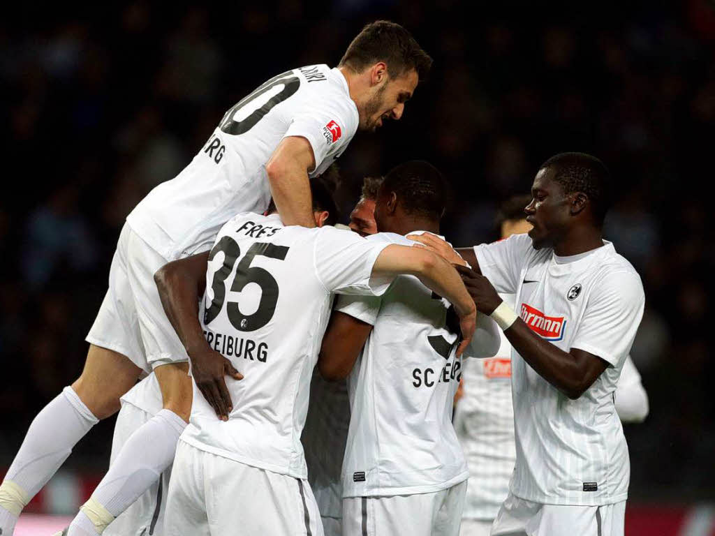 Der SC Freiburg gewinnt bei Hertha BSC mit 2:1.