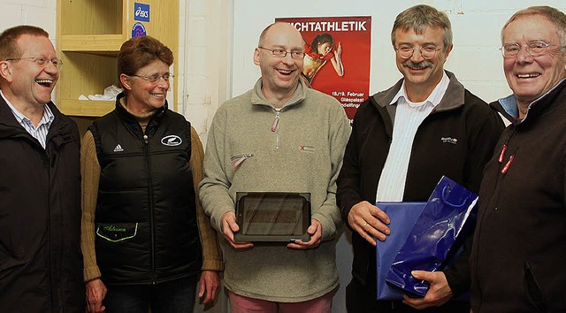 Reinhard Valenta, Hilde Eckert und Lut...ter Eckert verabschiedet (von links).   | Foto: Jrn Kerckhoff