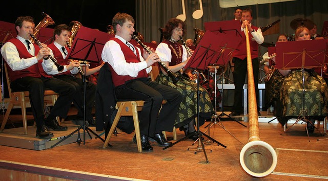 Beim Jahreskonzert bot die Trachtenkap...nden beste musikalische Unterhaltung.   | Foto: Dieter Maurer