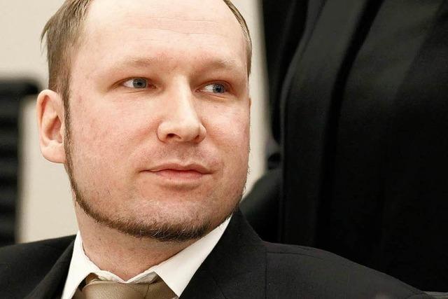 Breivik liefert beim Prozessauftakt eine kalte Show