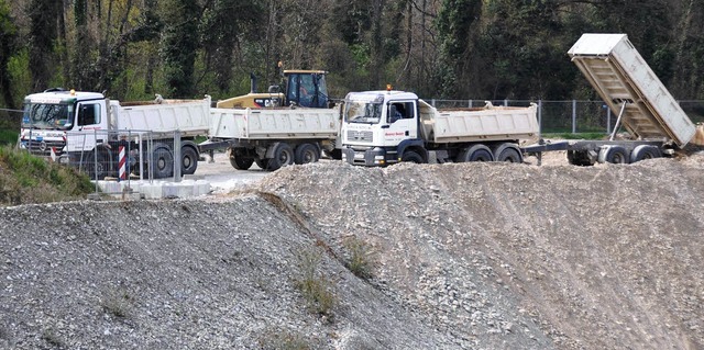 Kies einlagern wrde Holcim gern ber ... doch genehmigt ist das bisher nicht.   | Foto: Frey