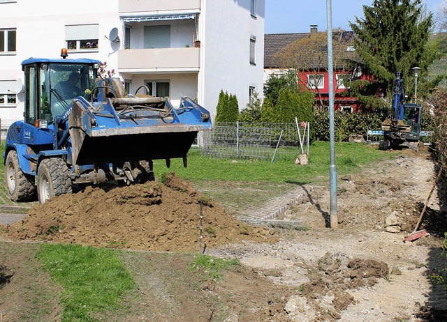 Die Arbeiten zur Verbesserung der Fuw... die Laternen mssen versetzt werden.   | Foto: horst david