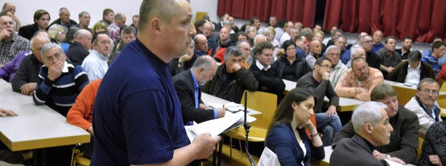 Landwirt Rainer Arber gehrte in der B...ine  Steinbrucherweiterung ablehnten.   | Foto: Langelott