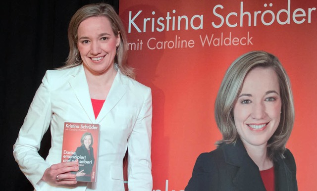 Kristina Schrder: Familienministerin als Buchautorin.  | Foto: dpa