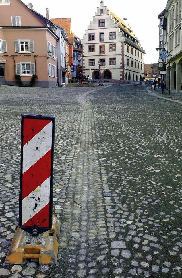 Der Pflasterbelag auf dem sdlichen Ma...r den Autoverkehr aber noch gesperrt.  | Foto: Martin Wendel