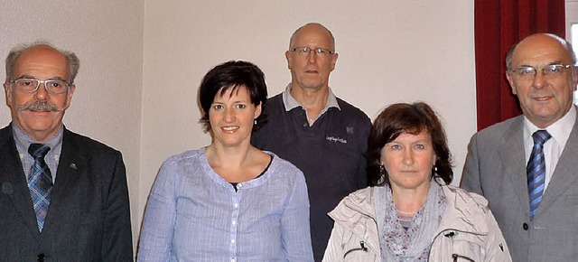 Blutspenderehrung (von links): Clemens...Hilla, Anna Jenisch und Pirmin Wiler.  | Foto: Elfriede Mosmann