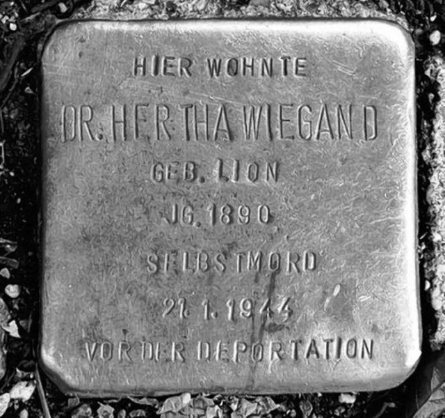 Stolperstein fr Hertha Wiegand  | Foto: Hans-Peter Goergens