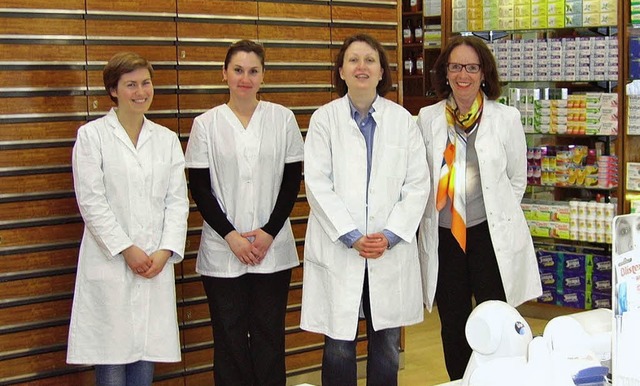 Nadja Marx (Zweite von rechts) und ihr Apotheken-Team    | Foto: privat