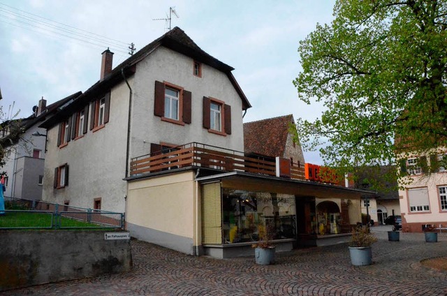 Geht zurck an die  Gemeinde: Binzen hat das Schuhhaus Nestle gekauft.   | Foto: Markus Maier