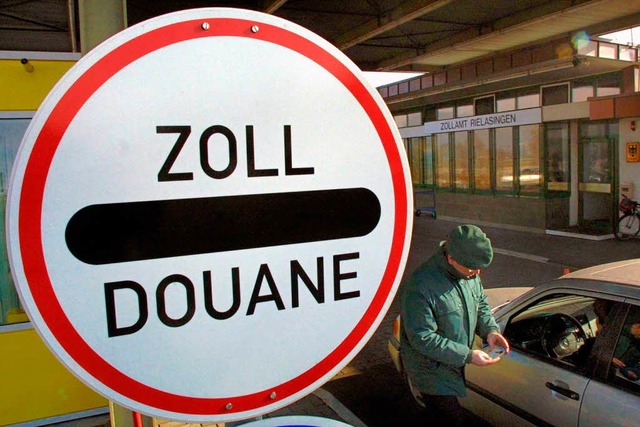 Dieses Schild ist selten geworden im Schengen-Raum.  | Foto: dpa