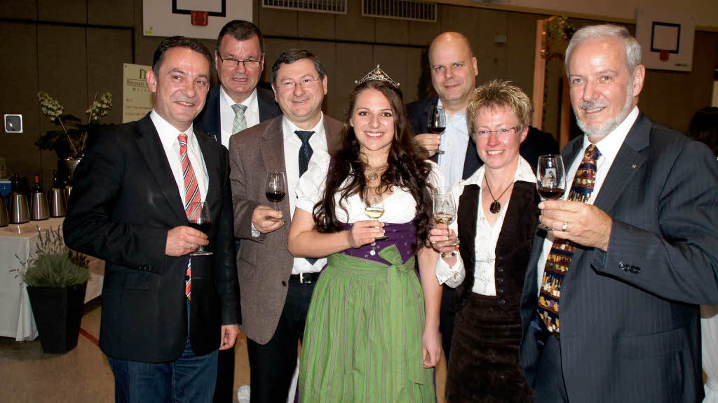 Erffnet wurde die Prsentation vom Schirmherrn Brgermeister Ernst Schilling und Weinprinzessin Elvira Strecker.