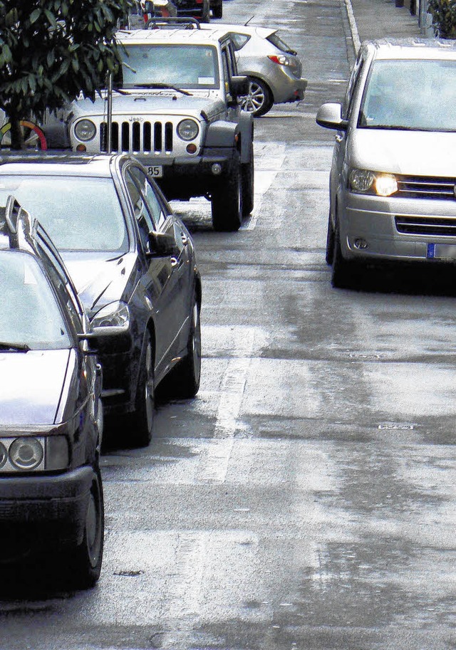 Der Alltag:  Autos, die in der Fugng...re Wallstrae parken und durchfahren.   | Foto: Martin