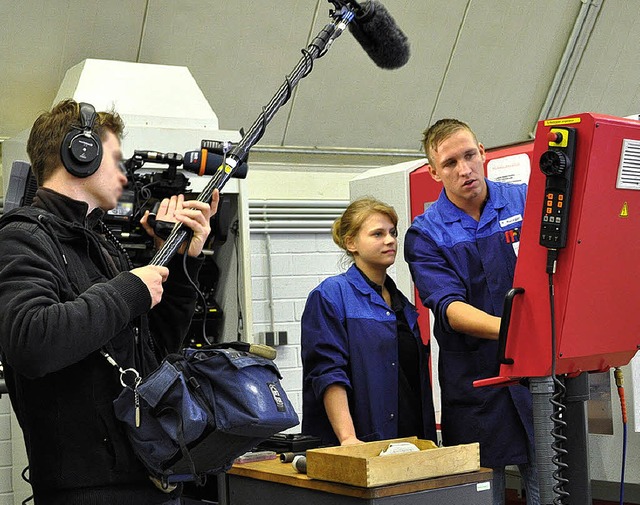 Diana Schillinger, Auszubildende zur W... Lehrjahr, beim Interview mit dem SWR.  | Foto: Braunform