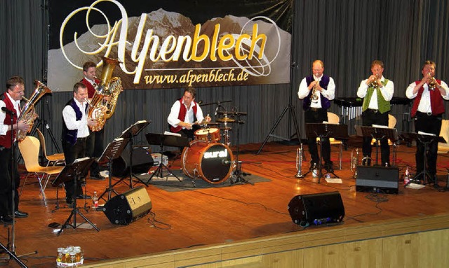 Die sieben engagierten Vollblutmusikan...20; gastierten erneut in Grafenhausen.  | Foto: Seifried