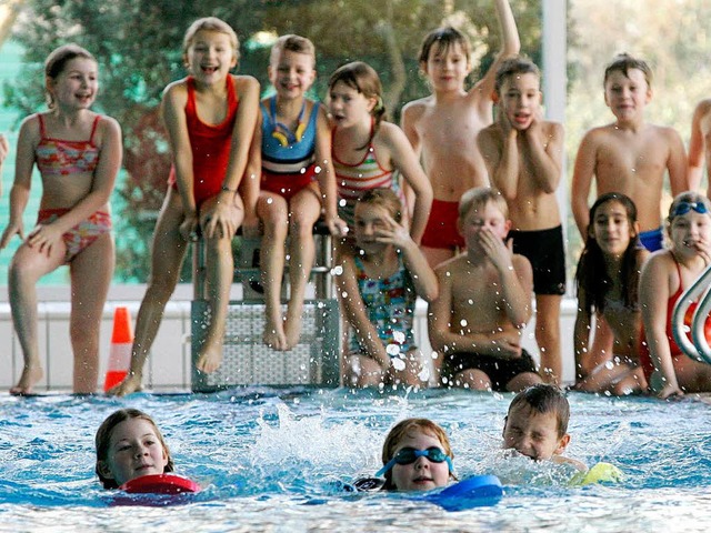 Gemeinsamer Schwimmunterricht  von Md...die streng glubigen Eltern undenkbar.  | Foto: dpa/dpaweb