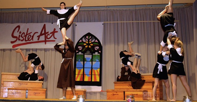 Die BSC-Akrobatikgruppe prsentierte s...llen Nummer &#8222;Sister Act&#8220;.   | Foto: Christiane Franz