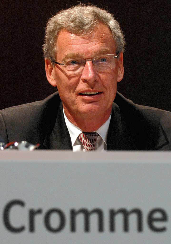 2. Gerhard Cromme, Siemens, 606.500 Euro.  Das selbe Amt hat er bei ThyssenKrupp inne, 251.500 Euro (Platz 15)