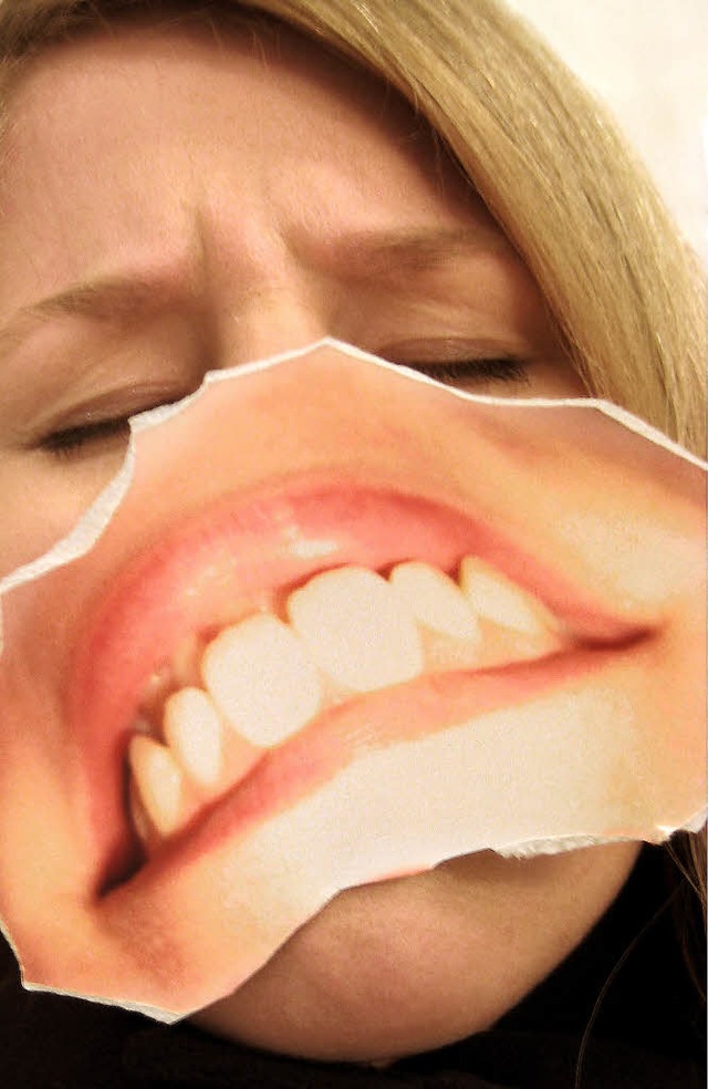 Fieser Schmerz: Wer empfindliche Zhne hat, dem vergeht sogar das Lachen.    | Foto: fotolia.com/lenipopeni