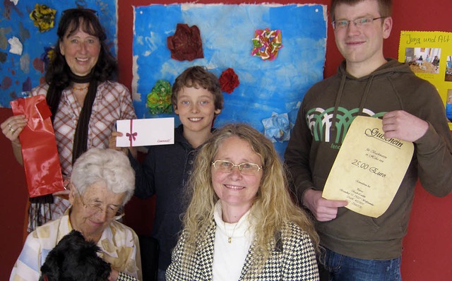 Die Gewinner der Heimrallye mit Nancy ...Rosa Kaindl mit ihrer Hndin Hillary.   | Foto: anne Freyer