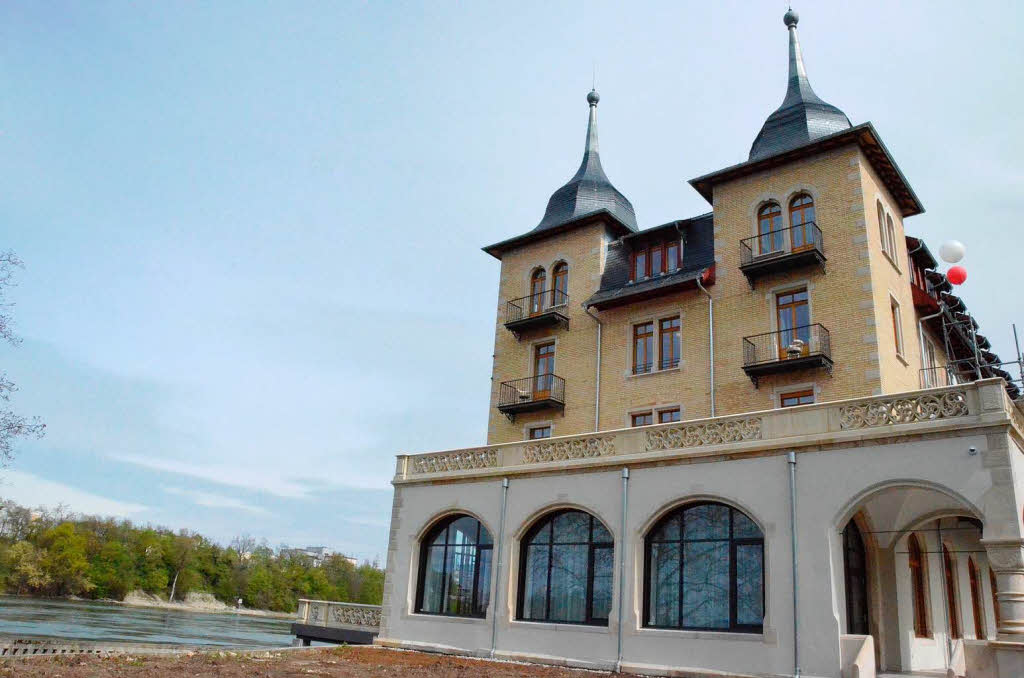 Die Fassade des einstigen Grandhotels am Schweizer Rheinufer ist historisch saniert
