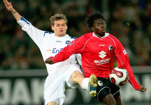 Wilfried Sanou (rechts) spielte von 20... einen Neuanfang (Archivbild von 2006)  | Foto: dpa