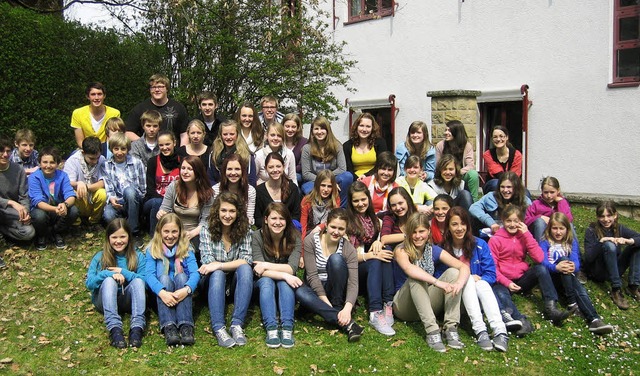 50 Schler des Mandolinenvereins Kolln...n der Musikadademie in Krnbach teil.   | Foto: Verein