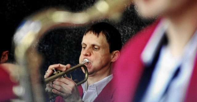 Musik ist ein unverzichtbarer Teil des Frhlingsfestes in Lrrach.   | Foto: Archivbild: Barbara Ruda