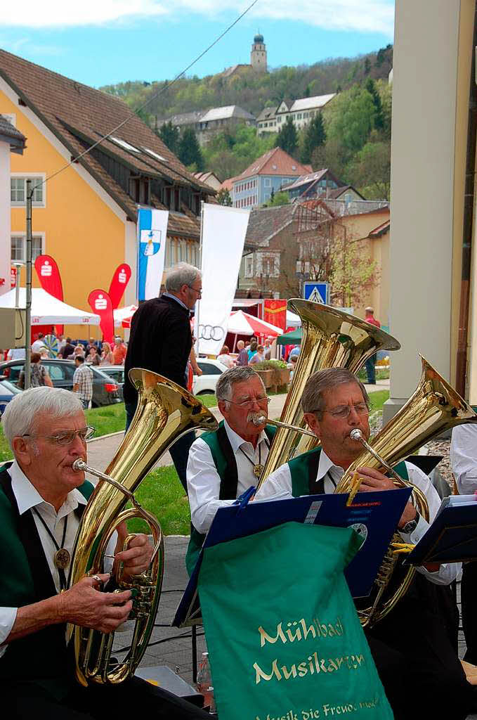 Die Mhlbachmusikanten sorgten fr Stimmung beim Sthlinger Frhling.
