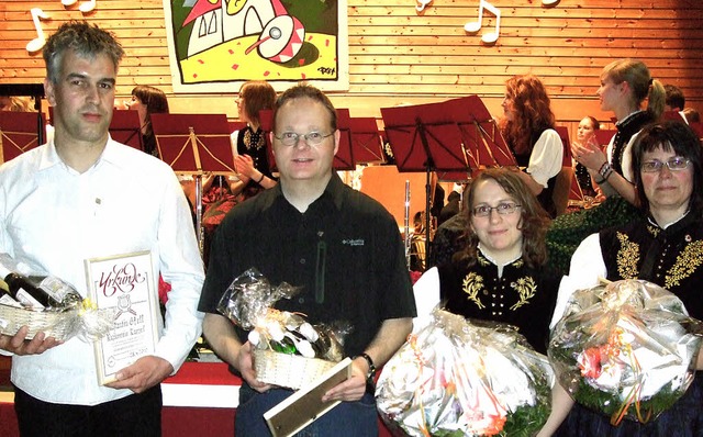 Jahrzehnte im Musikverein Kappel sind ...Bernadette Haury und Sandra Frderer.   | Foto: Barbara Herrmann