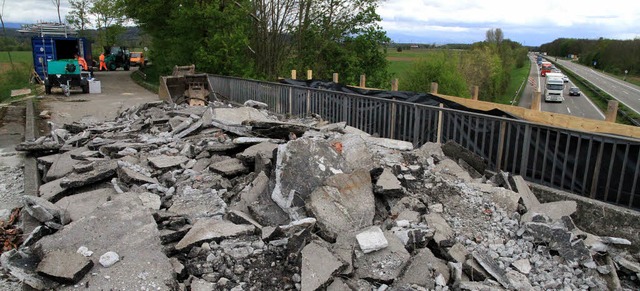 Nicht wieder zu erkennen: Die Brcke ...n und Oberhausen wird derzeit saniert.  | Foto: Thilo Bergmann