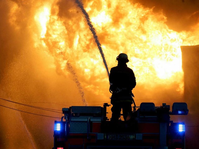 Die Feuerwehr war am Wochenende im Dauereinsatz. (Symbolfoto)  | Foto: dpa