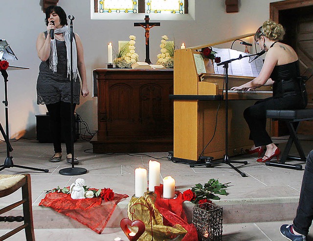 Melissa Zucano (links) und Ellen Frster in der Christuskirche.   | Foto: FSSEL
