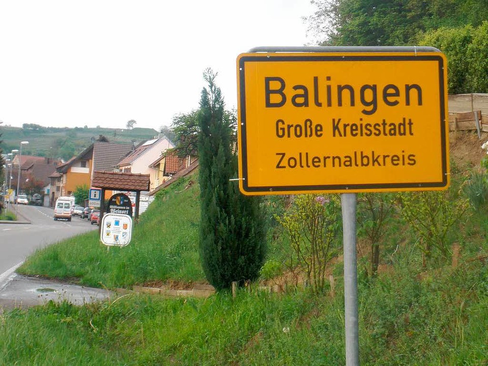 Vom idyllischen Weindorf über Nacht zu...ch größere Ortstafeln als in Südbaden.  | Foto: Gemeinde Bahlingen