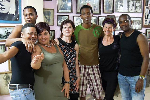 Tanzkurs in Kuba: Schulter vor, Becken kreisen