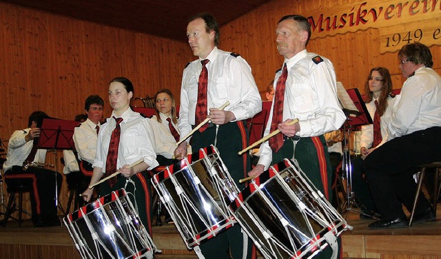 Meisterliche Tamboureneinlagen hrte m... Trommlern der Feldmusik Strttligen.   | Foto: Karl-Heinz Rmmele