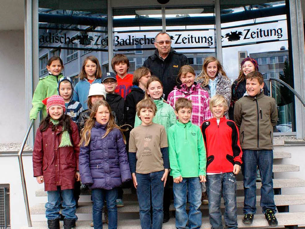 Die Klasse 4 der Grundschule in Grunern-Wettelbrunn mit ihrem Lehrer  Herr Ulrich Peghini