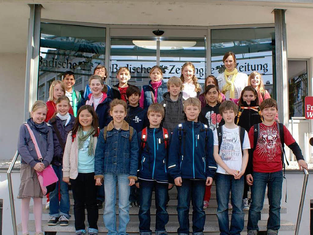 Die Klasse 4a der Grundschule in Denzlingen mit ihrer Lehrerin Frau Maria Kohlbrenner Die Klasse 4a der Grundschule in Denzlingen mit ihrer Lehrerin Frau Maria Kohlbrenner