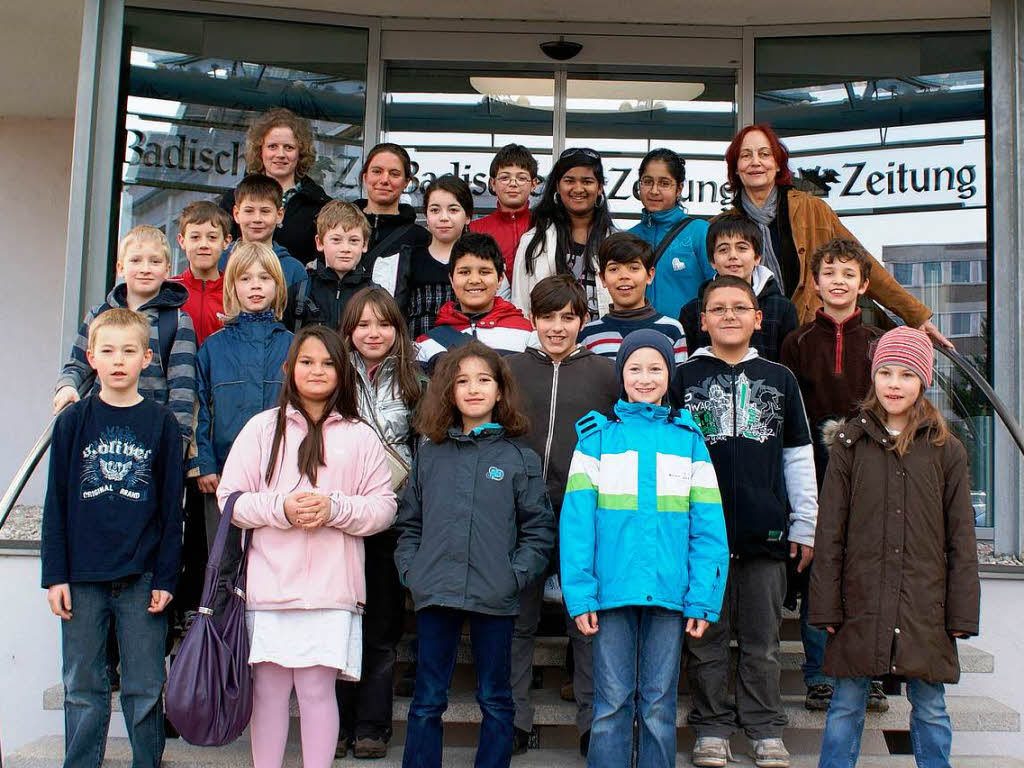 Die Klasse 4b der Hebelschule in Freiburg mit ihrer Lehrerin Frau Christiane Manthey Die Klasse 4b der Hebelschule in Freiburg mit ihrer Lehrerin Frau Christiane Manthey