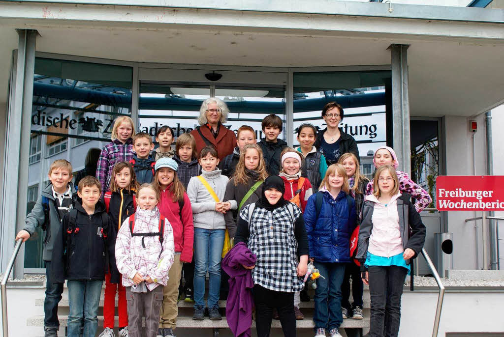 Die Klasse 4 der Grundschule Tunsel in Bad Krozingen mit ihrer Lehrerin Frau Walter Die Klasse 4 der Grundschule Tunsel in Bad Krozingen mit ihrer Lehrerin Frau Walter