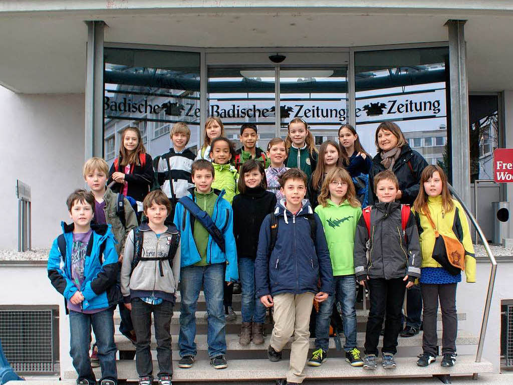 Die Klasse 4b der Hexentalschule in Merzhausen mit Ihrer Lehrerin Sabine Dannemann Die Klasse 4b der Hexentalschule in Merzhausen mit Ihrer Lehrerin Sabine Dannemann